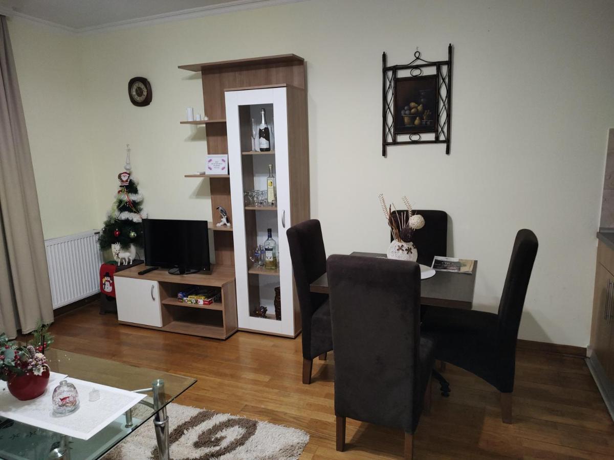 Apartman Mali Raj Vrnjačka Banja Екстериор снимка