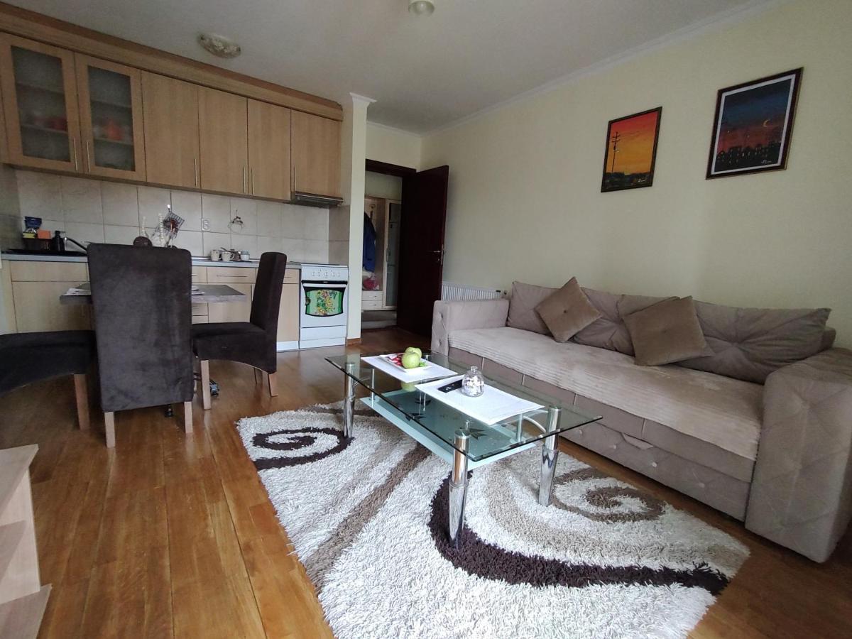 Apartman Mali Raj Vrnjačka Banja Екстериор снимка