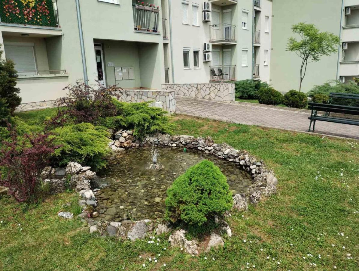Apartman Mali Raj Vrnjačka Banja Екстериор снимка